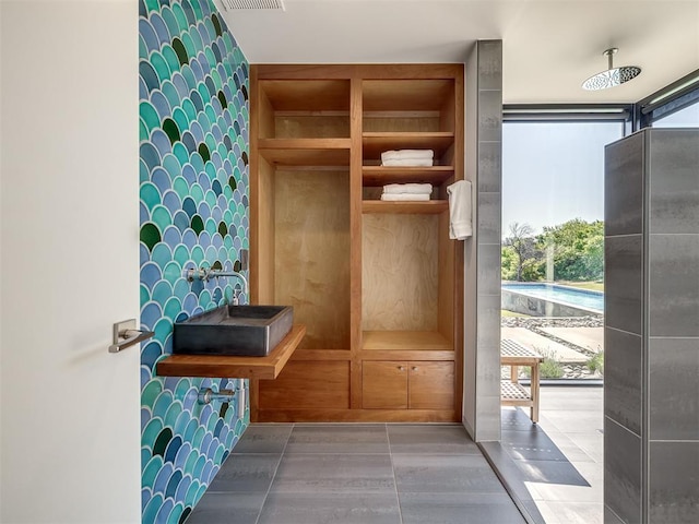 11300 N Westminster Rd, Jones, OK 73049 - mudroom with healthy amount of natural light and a sink