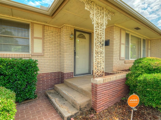 513 SW 57th St, Oklahoma City, OK 73109 - entrance to property featuring brick siding
