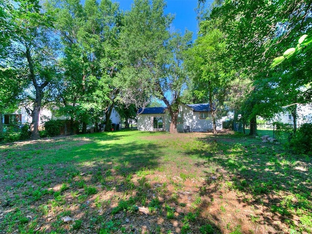 920 N Warren Ave, Oklahoma City, OK 73107 - view of yard