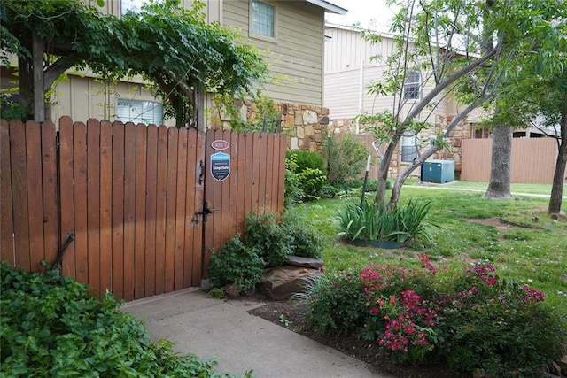 14305 N Pennsylvania Ave Unit 2C, Oklahoma City, OK 73134 - view of yard featuring central AC unit