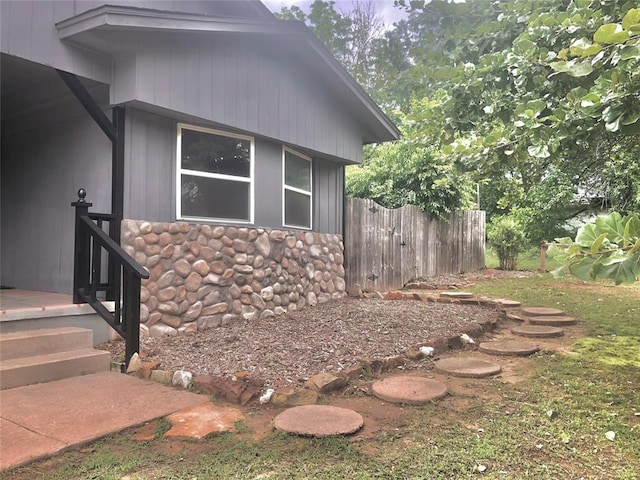72 Lakeside Dr, Osage, OK 74054 - view of side of home with stone siding