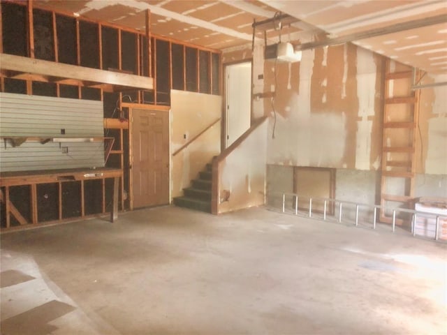72 Lakeside Dr, Osage, OK 74054 - garage with a garage door opener