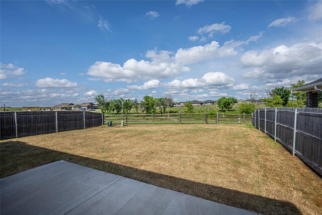 8516 Gibbs Dr, Oklahoma City, OK 73135 - view of yard with a patio