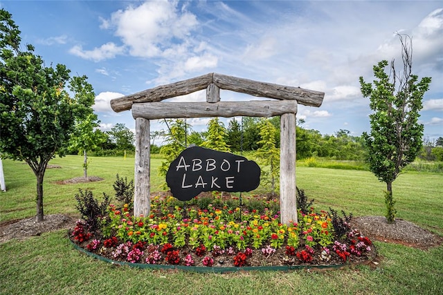 8516 Gibbs Dr, Oklahoma City, OK 73135 - community / neighborhood sign featuring a lawn