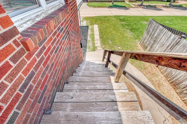 815 Hayes Ave, Clinton, OK 73601 - view of stairway
