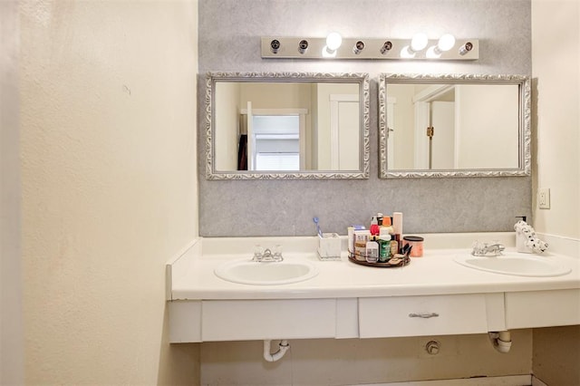809 Cardinal Creek Blvd, Norman, OK 73072 - bathroom with double vanity