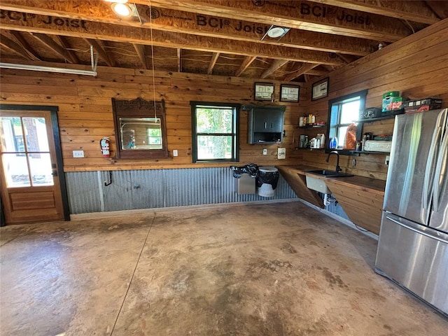 11790 E Etowah Rd, Noble, OK 73068 - stable featuring a sink
