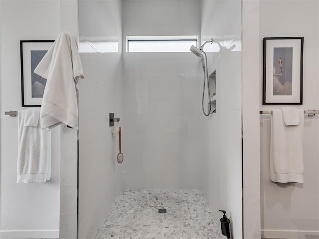 15929 Aparados Way, Edmond, OK 73013 - bathroom with a tile shower