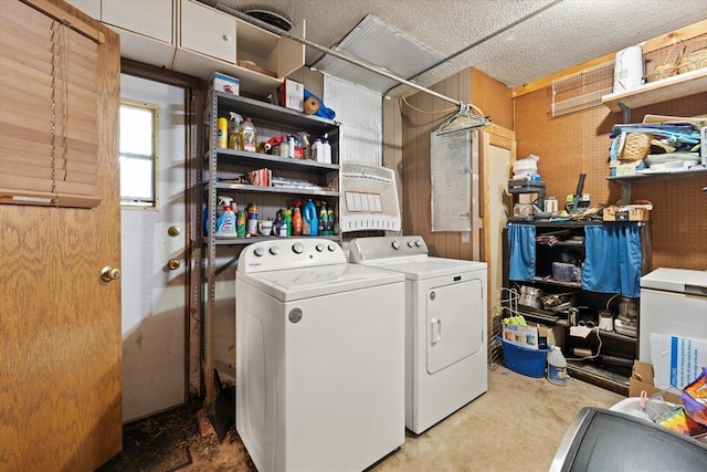 5712 NW 34th St, Oklahoma City, OK 73122 - washroom featuring washing machine and clothes dryer