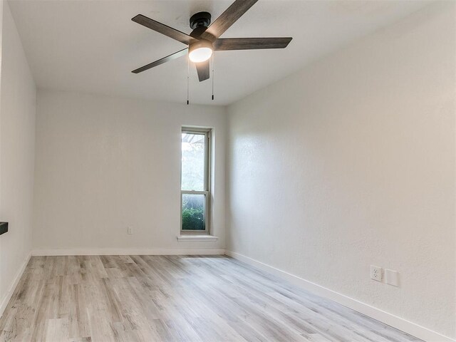 10125 N Pennsylvania Ave Unit 4, Oklahoma City, OK 73120 - empty room featuring light wood-style flooring, ceiling fan, and baseboards