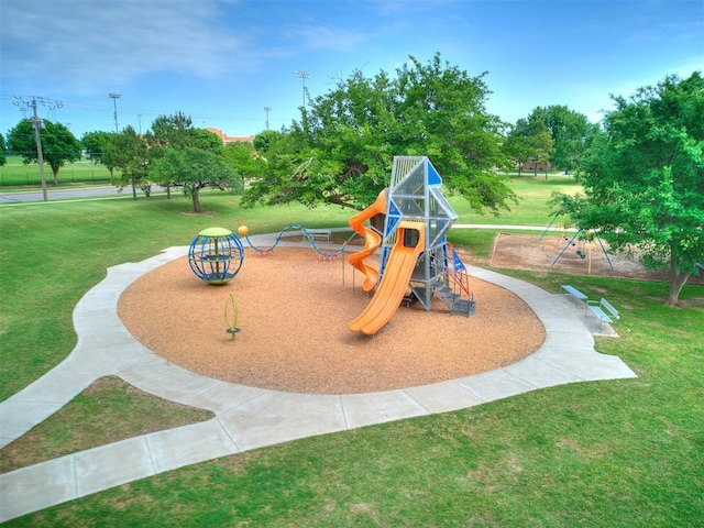 10125 N Pennsylvania Ave Unit 4, Oklahoma City, OK 73120 - community play area featuring a yard