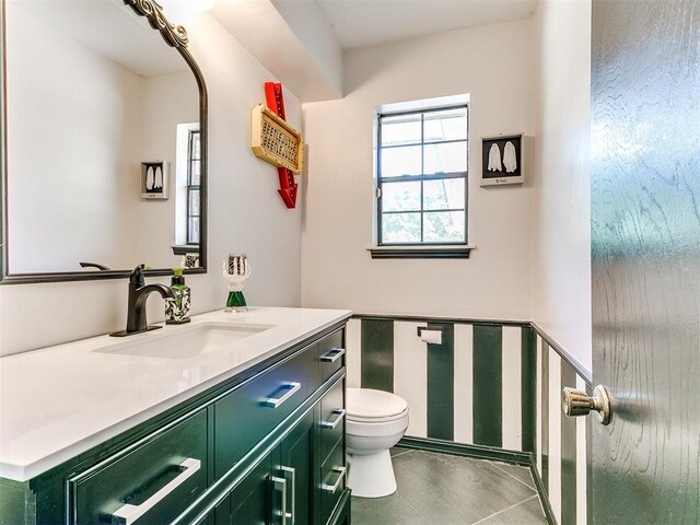 4205 Sooner Cir, Edmond, OK 73034 - bathroom featuring toilet and vanity
