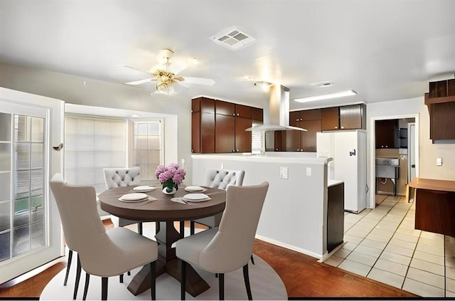 6005 Kingston Rd, Oklahoma City, OK 73122 - dining area featuring ceiling fan