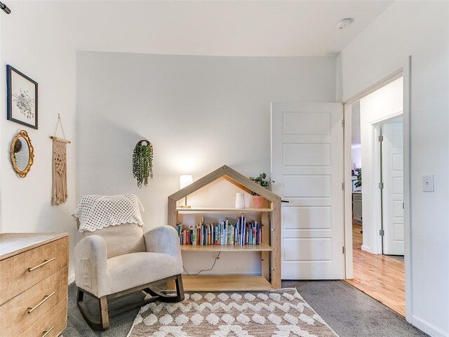 1604 NW 29th St, Oklahoma City, OK 73106 - living area featuring carpet and baseboards