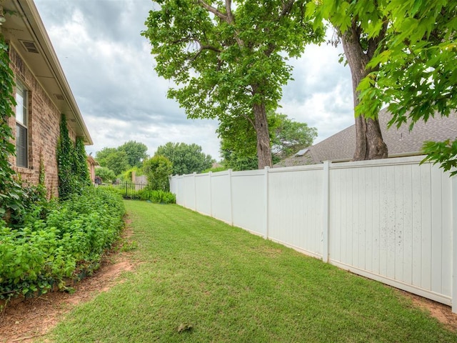 4033 NE 138th St, Edmond, OK 73013 - view of yard