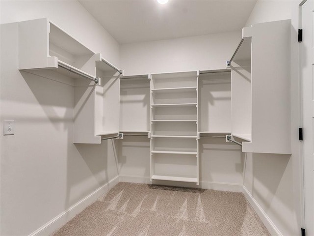 9316 NW 84th St, Yukon, OK 73099 - walk in closet featuring carpet flooring