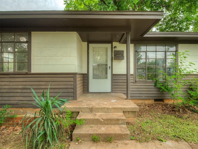 4109 N Sterling Ave, Oklahoma City, OK 73122 - property entrance featuring crawl space