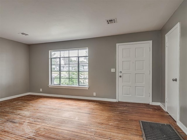 4109 N Sterling Ave, Oklahoma City, OK 73122 - foyer entrance with wood finished floors and baseboards