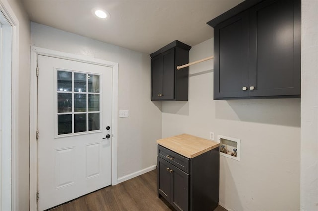 325 S Pine St, Crescent, OK 73028 - laundry area featuring hookup for a washing machine, cabinet space, dark wood-type flooring, baseboards, and recessed lighting