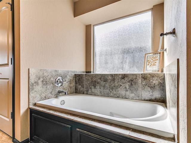 17016 Barcelona Dr, Oklahoma City, OK 73170 - bathroom featuring a garden tub