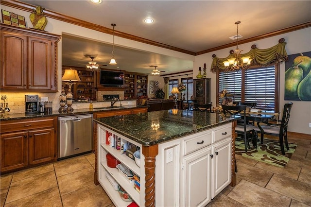 16000 SW 25th St, Oklahoma City, OK 73036 - kitchen featuring stainless steel dishwasher, crown molding, a chandelier, hanging light fixtures, and a ceiling fan