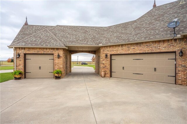 16000 SW 25th St, Oklahoma City, OK 73036 - garage with concrete driveway