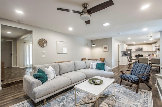 9800 Hummingbird Ln, Oklahoma City, OK 73162 - living room with a ceiling fan, recessed lighting, baseboards, and dark wood finished floors