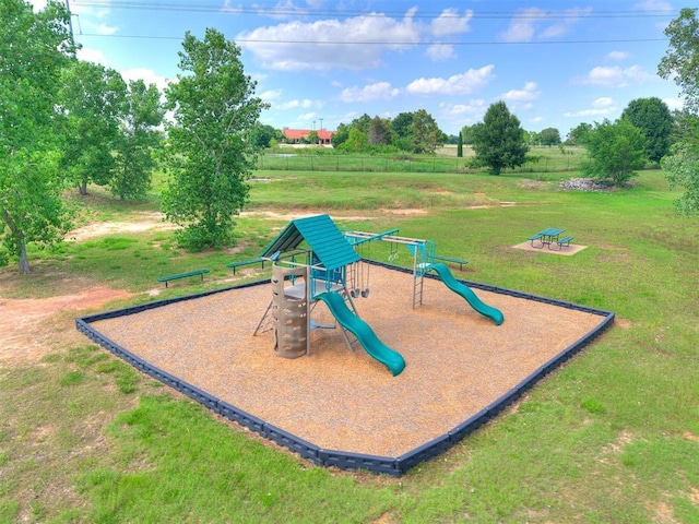 4216 SE 86th Pl, Oklahoma City, OK 73135 - community play area with a yard