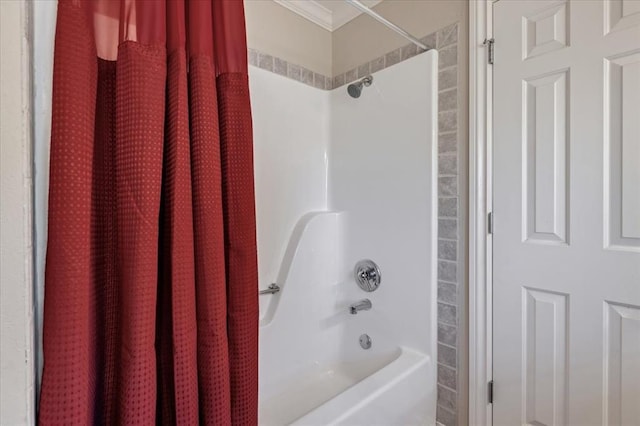 1322 Mockingbird Ln, Guthrie, OK 73044 - bathroom featuring shower / tub combo with curtain