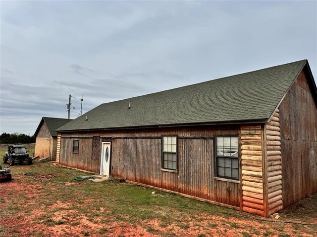 2862 S Indian Meridian Rd, Meridian, OK 73058 - back of property with a shingled roof