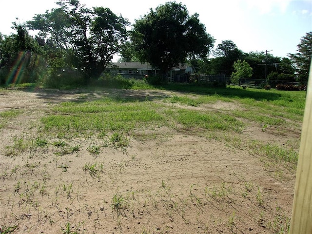 37950 W Macarthur St, Shawnee, OK 74804 - view of yard