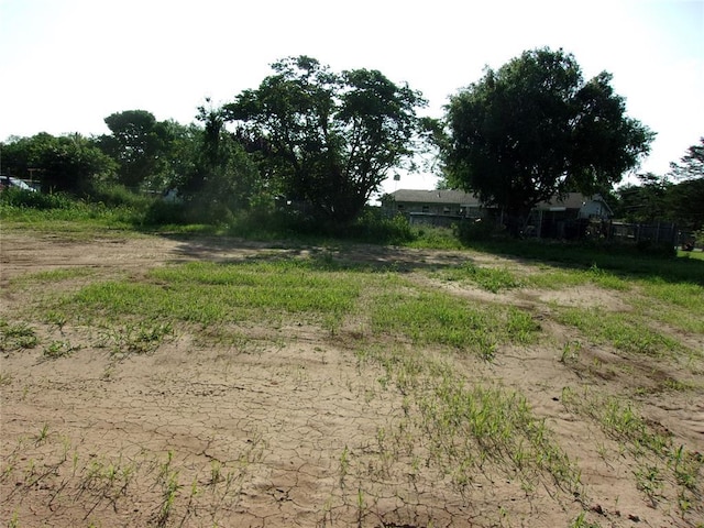 37950 W Macarthur St, Shawnee, OK 74804 - view of yard