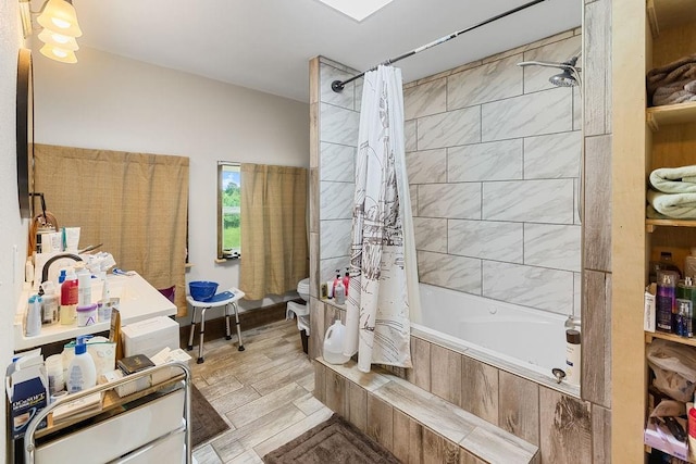 2645 E 2090th Rd, Hugo, OK 74743 - full bath with tiled shower / bath