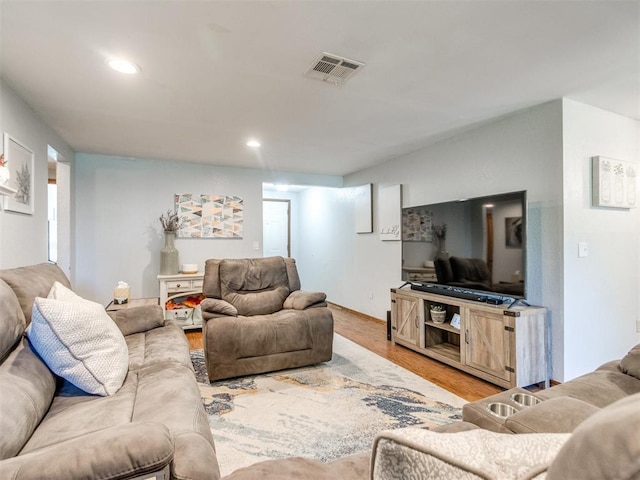 625 Jasmine Pl, Edmond, OK 73003 - living area featuring light wood-style flooring and recessed lighting