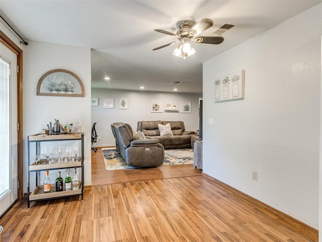 625 Jasmine Pl, Edmond, OK 73003 - living room featuring light wood finished floors, ceiling fan, recessed lighting, and baseboards