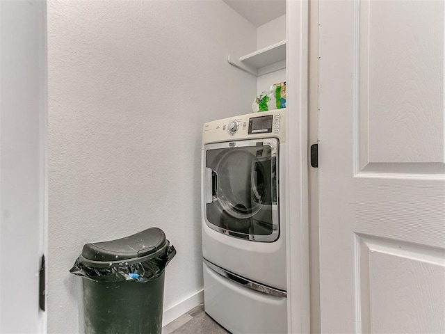 4409 Newport Dr, Norman, OK 73072 - laundry room featuring washer / dryer