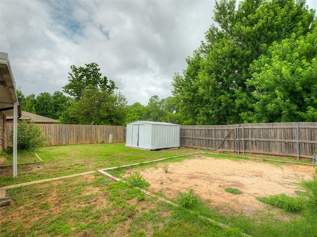 4709 Wilcox Ln, Yukon, OK 73099 - view of yard