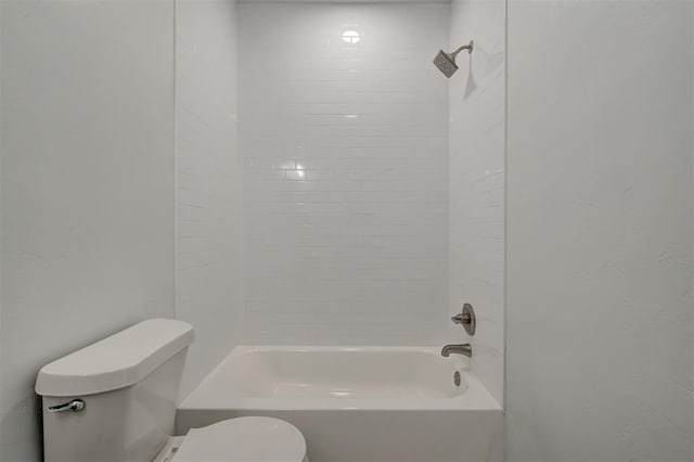 1108 Samantha Ln, Oklahoma City, OK 73160 - bathroom featuring toilet and bathtub / shower combination