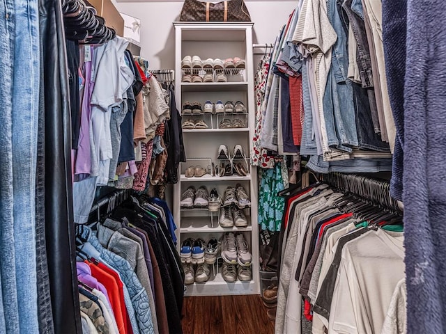 2009 Bella Vista Dr, Edmond, OK 73013 - walk in closet with wood finished floors