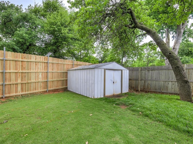 2009 Bella Vista Dr, Edmond, OK 73013 - view of yard