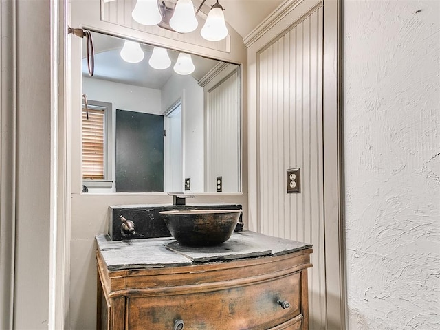 212 W Ridgewood Dr, Midwest City, OK 73130 - bathroom with vanity