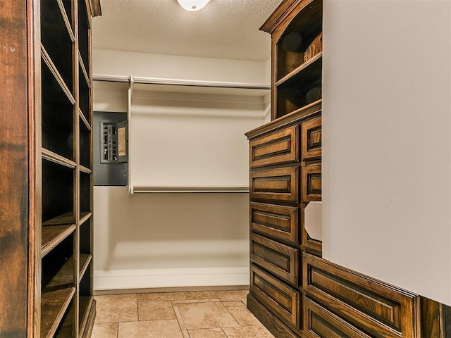 212 W Ridgewood Dr, Midwest City, OK 73130 - view of walk in closet