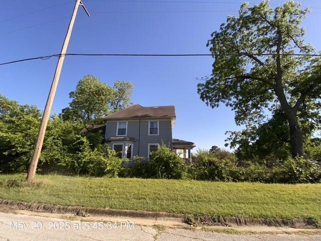 820 NW E St, Ardmore, OK 73401 - view of front facade