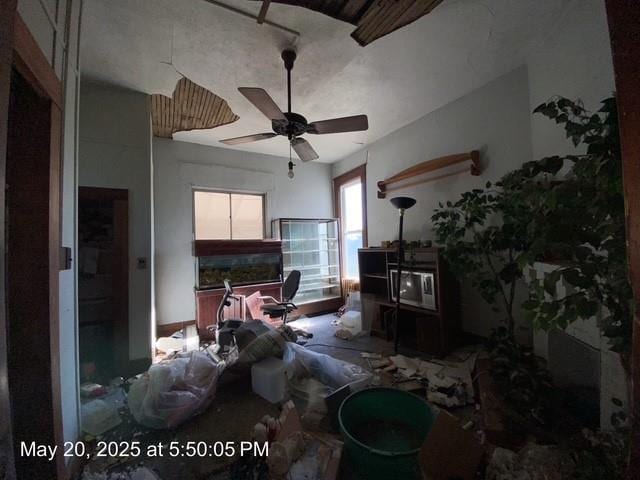 820 NW E St, Ardmore, OK 73401 - living room featuring ceiling fan