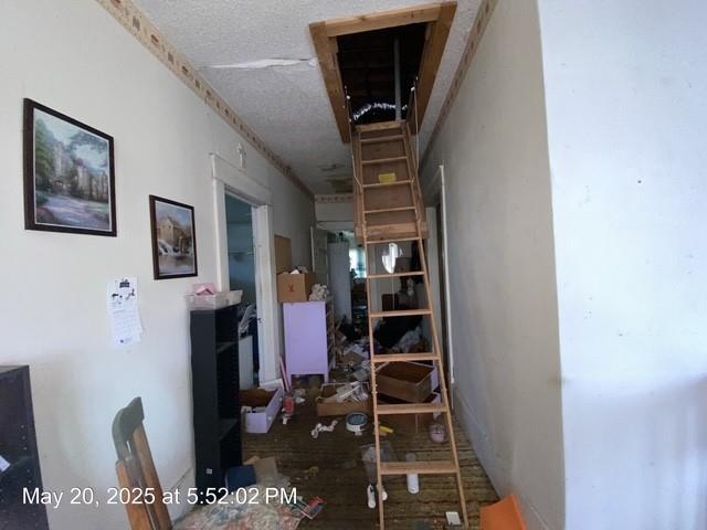 820 NW E St, Ardmore, OK 73401 - view of hallway