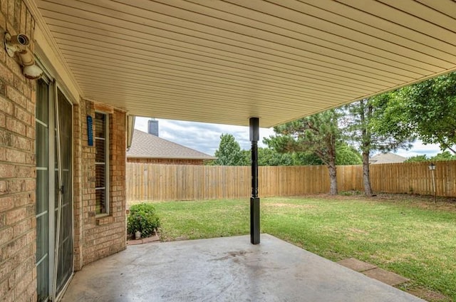 2121 NE 13th St, Moore, OK 73160 - view of patio / terrace