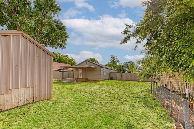 515 N Booth Ave, Elk City, OK 73644 - view of yard featuring a deck