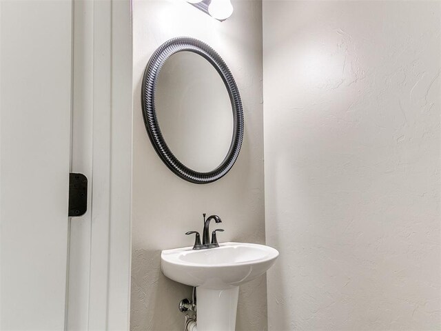8344 NW 137th St, Oklahoma City, OK 73142 - view of bathroom