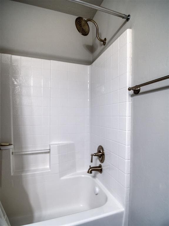 12825 William Penn Blvd, Oklahoma City, OK 73120 - full bath with tub / shower combination