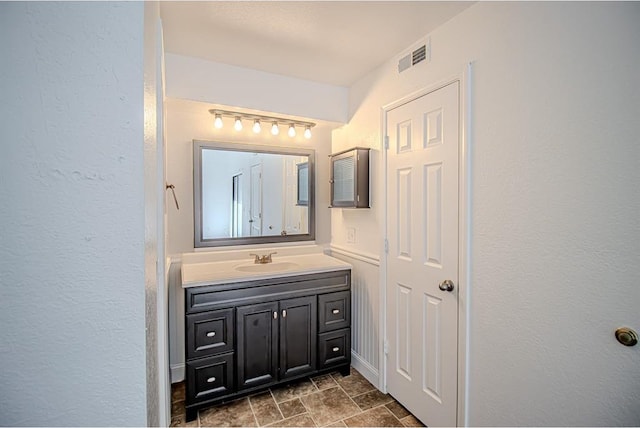 400 Timberwind Rd, Edmond, OK 73034 - bathroom featuring vanity